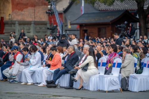 阿联酋哈列德亲王应邀出席世界武当太极大会 武当太极岛项目喜获赞赏 