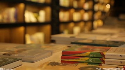 加强儿童近视防控 引导学生每天1小时校内体育活动